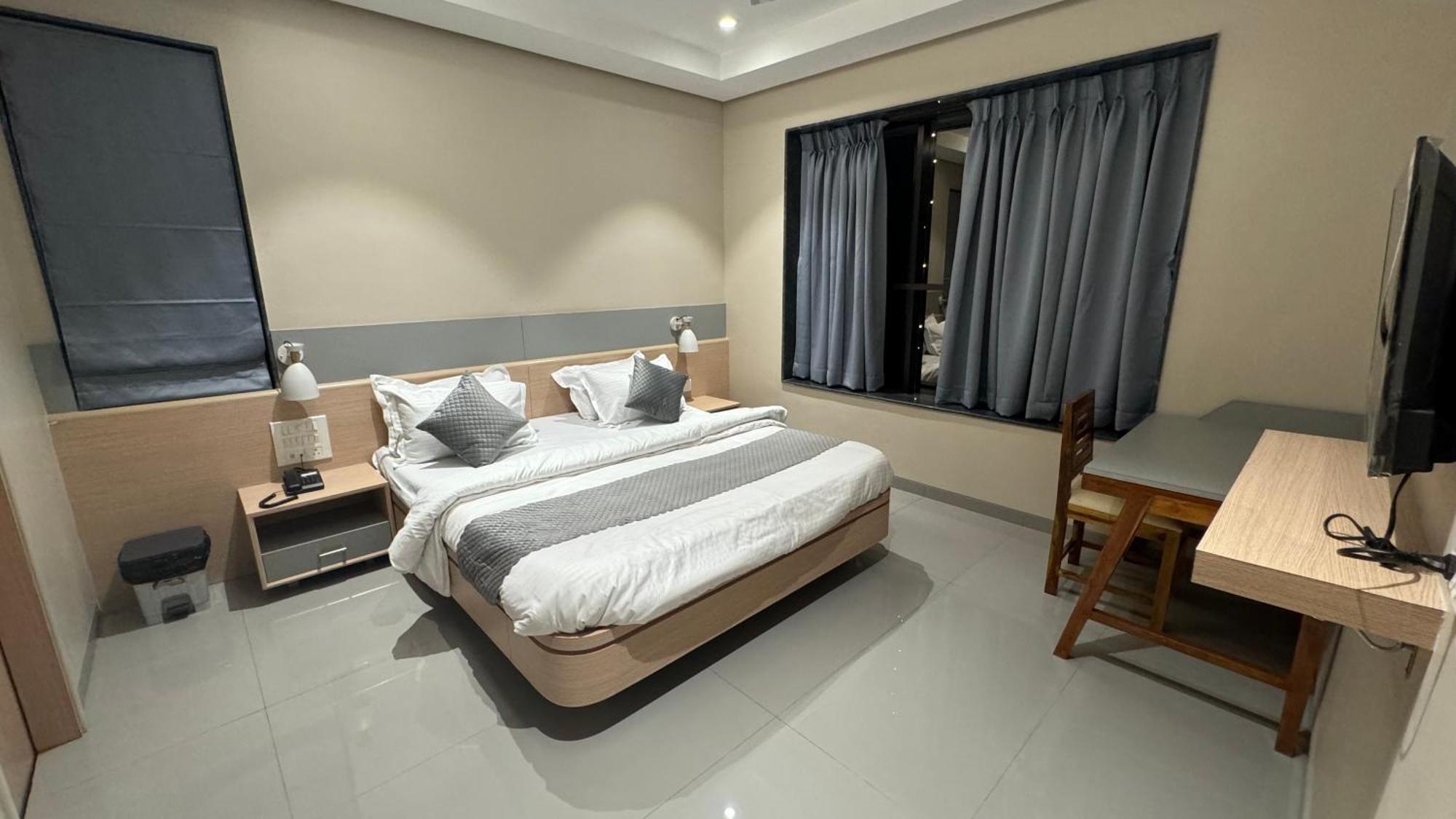 The Pavilion Park Resort Malegaon Dış mekan fotoğraf
