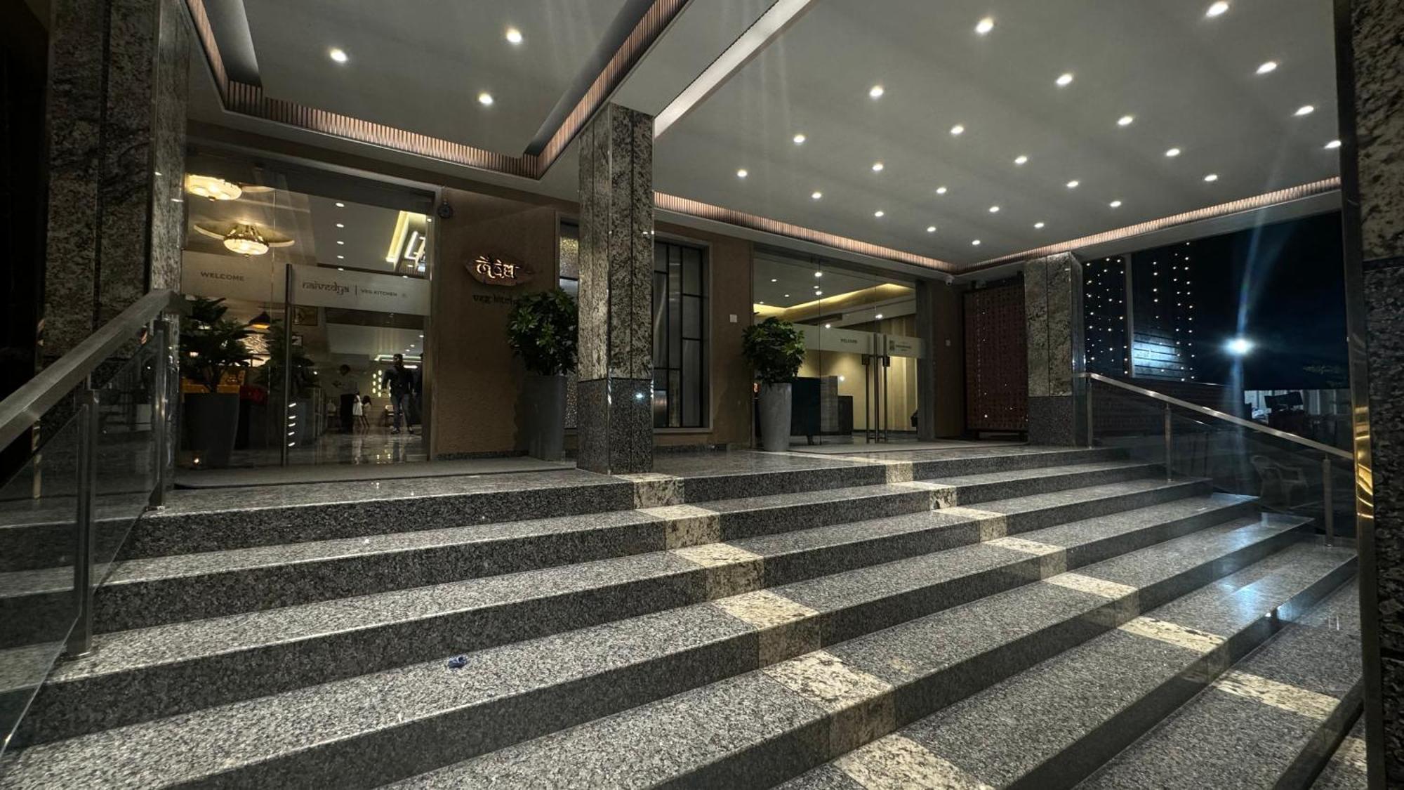 The Pavilion Park Resort Malegaon Dış mekan fotoğraf