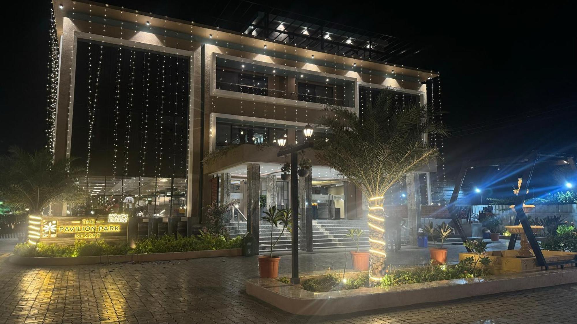 The Pavilion Park Resort Malegaon Dış mekan fotoğraf